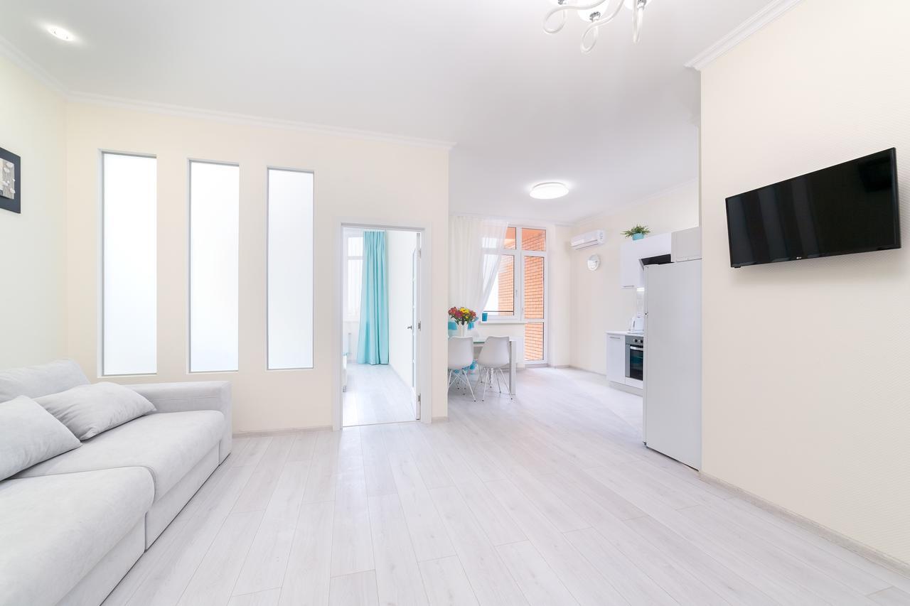 Family Apartments Aquamarine Of Arcadia 敖德萨 外观 照片